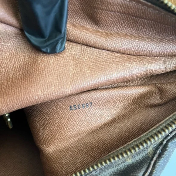 Louis Vuitton monogram shoulder bag - Picture 4 of 16